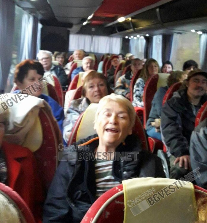 Близо 70 души от Чепеларе заминаха за протест срещу решение на ВСС в столицата 