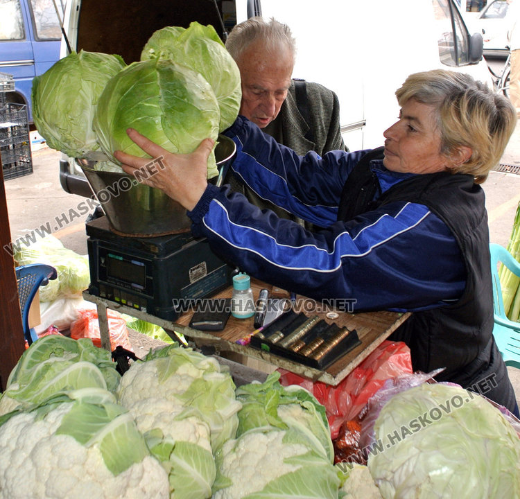Зелето превзе пазара в Хасково след Архангеловден