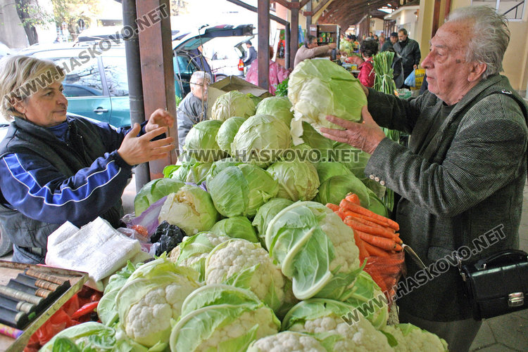 Зелето превзе пазара в Хасково след Архангеловден