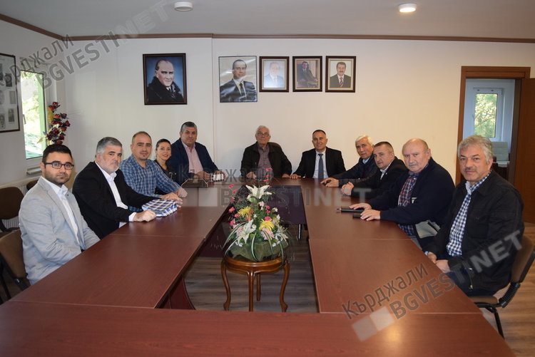 Деветнадесети май да не се политизира, настояват изселнически организации