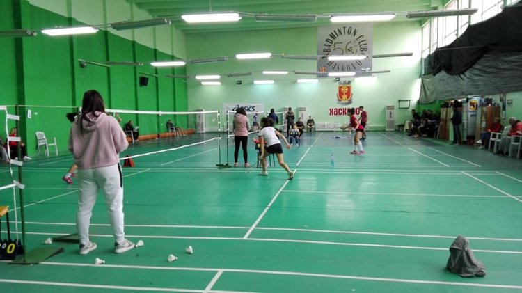 Юношите и девойките от Хасково са вицешампиони от Държавното по бадминтон