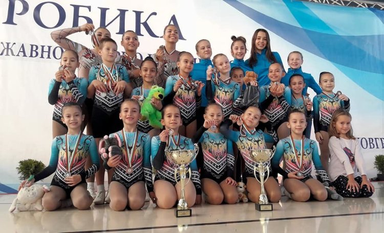 Тимът на "Мега  Спорт"