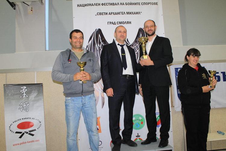 Нашите каратисти с пълна кошница медали 