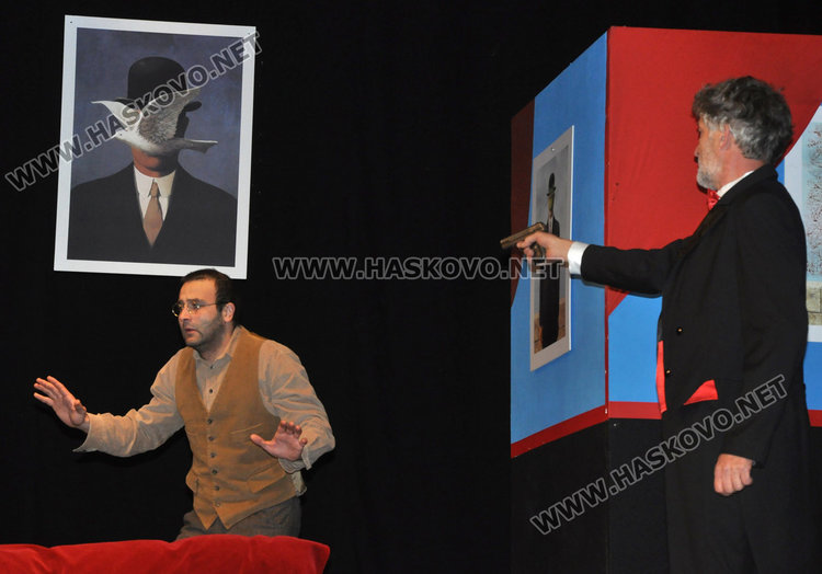 Иван Савов поставя за първи път у нас „Паола и лъвовете“ в Хасково