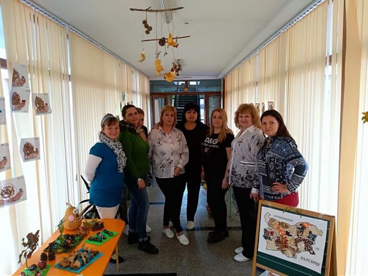 Децата от ДГ №4 с изложба на тема "Детето и природата" 