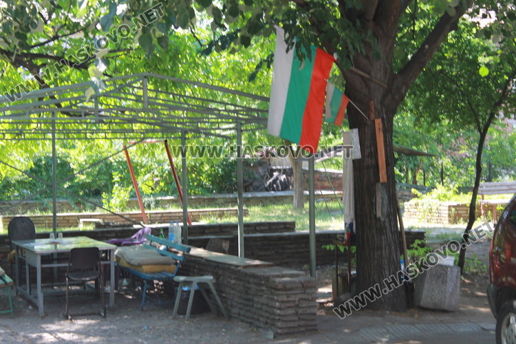 След като обитателите на съоражението са обещали да го премахнат 