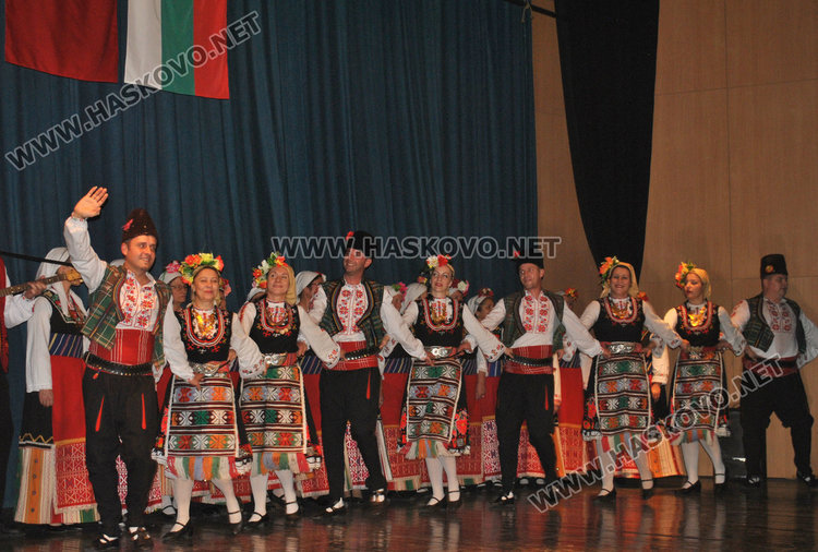 Ансамбъл „Китна Тракия“ с концерт в Тракийския университет в Одрин