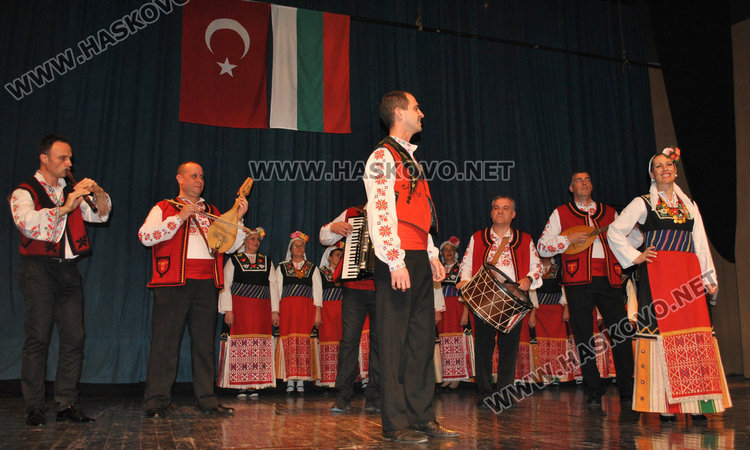 Ансамбъл „Китна Тракия“ с концерт в Тракийския университет в Одрин