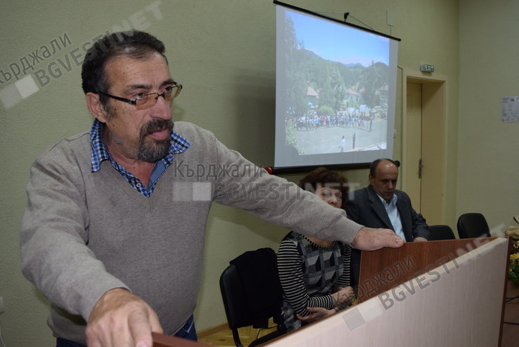 Дрангово благодари на Валери Ковачев, вече има своята писана памет