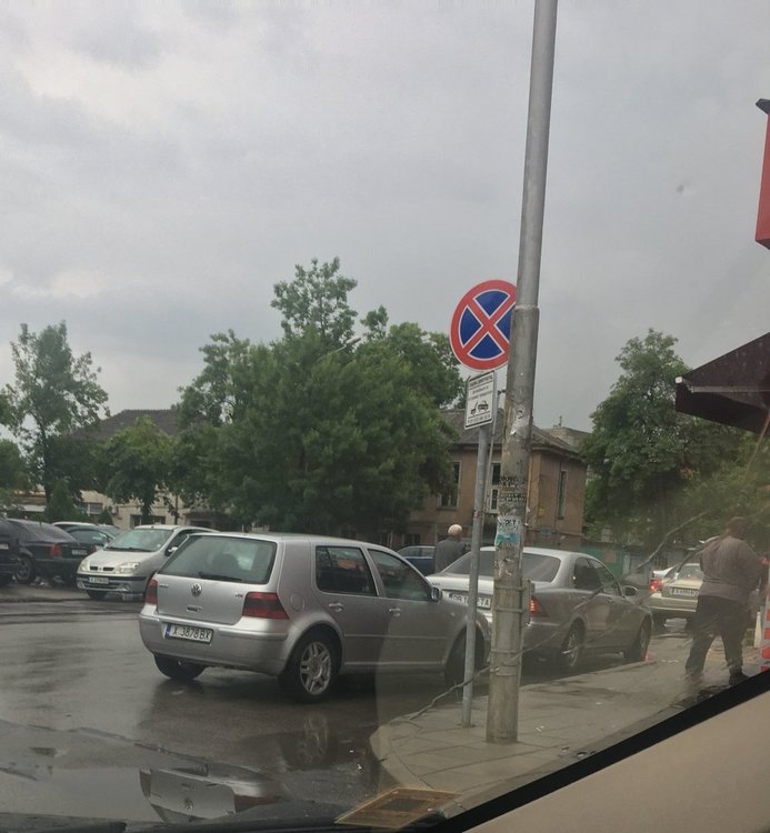 Изключително безочливо паркиране в Димитровград