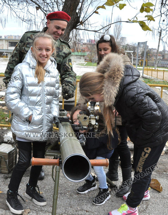 Хасковското поделение отвори врати за празника на Сухопътните войски