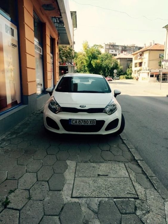 Изключително безочливо паркиране в Димитровград