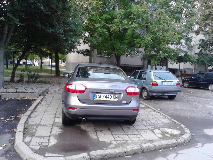 Изключително безочливо паркиране в Димитровград