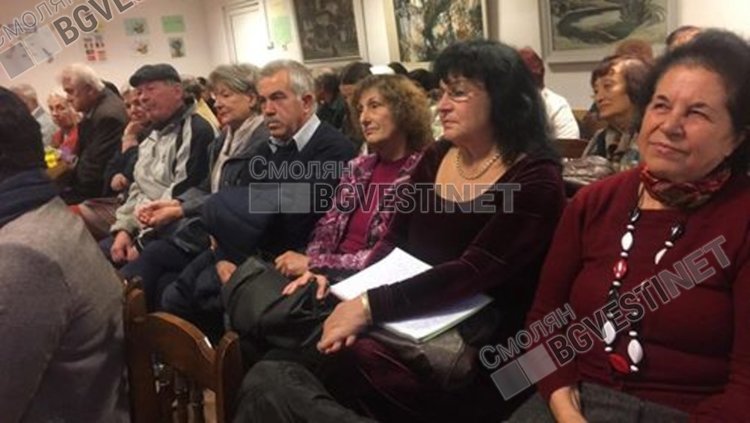 Залата бе препълнена от колеги и приятели на Райчева