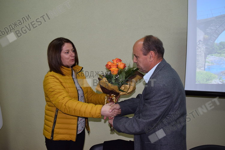 Дрангово благодари на Валери Ковачев, вече има своята писана памет