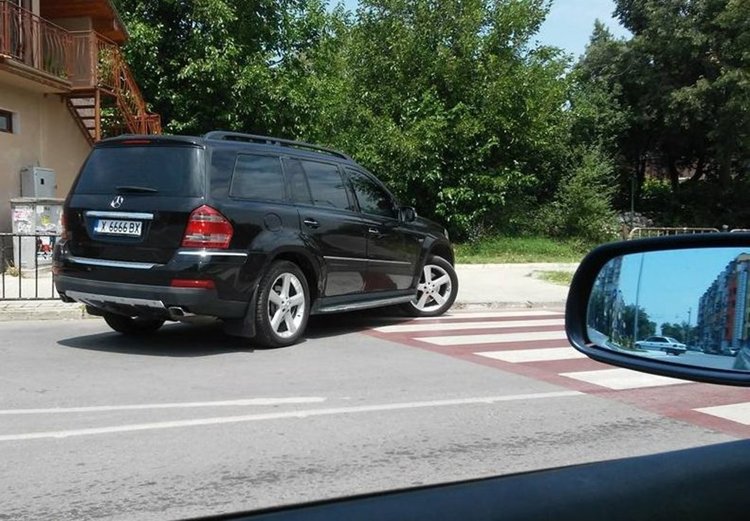 Изключително безочливо паркиране в Димитровград