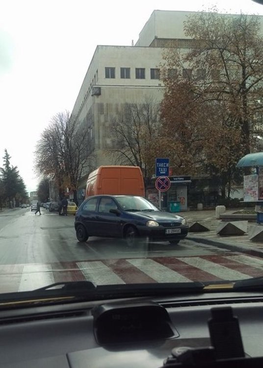 Изключително безочливо паркиране в Димитровград