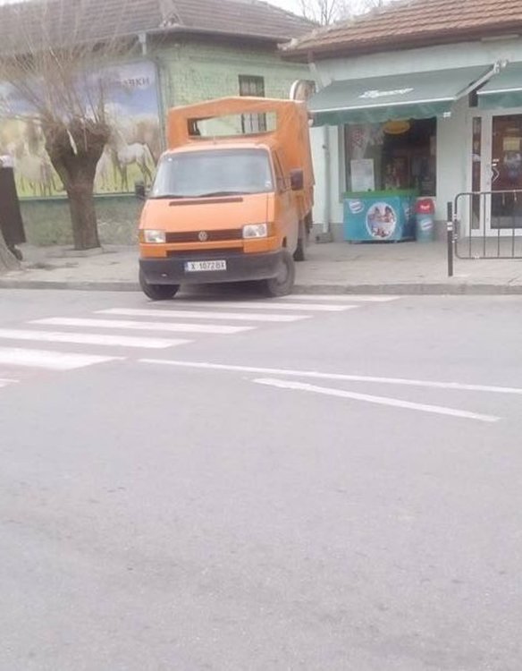 Изключително безочливо паркиране в Димитровград