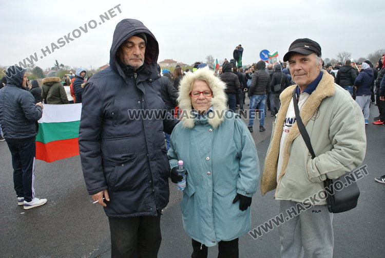 Полицията свали щитовете пред протеста на блокираната АМ „Марица“