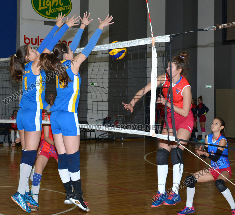 Димитровградчанки надвиха варненки в зала "Младост" с 3:0