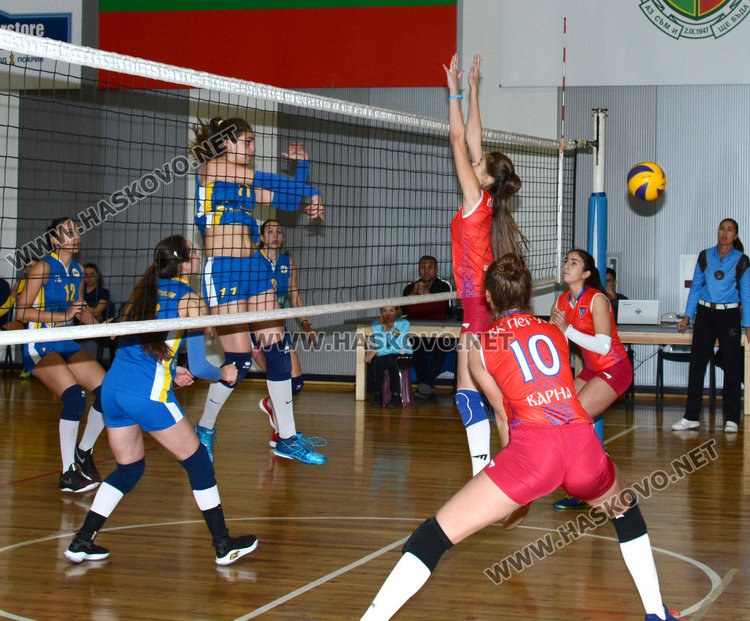 Димитровградчанки надвиха варненки в зала "Младост" с 3:0