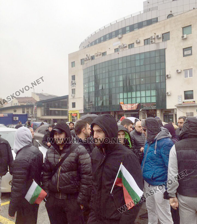 Протестно автошествие тръгна от Хасково към Свиленград