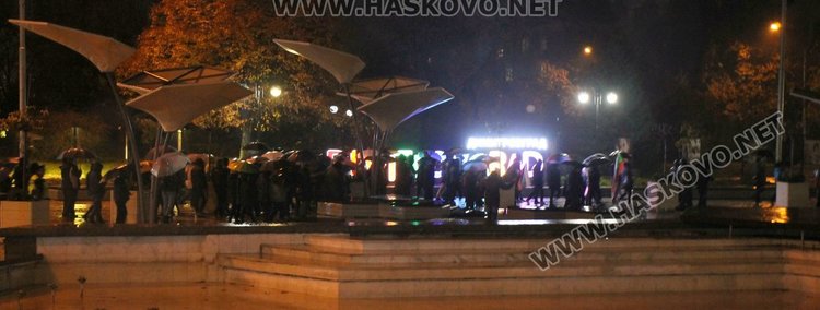 Димитровградчани протестираха – въпреки дъжда блокираха два булеварда