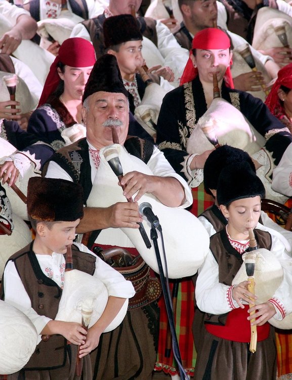 С голям концерт читалище "Христо Ботев" в Смолян почете видни юбиляри