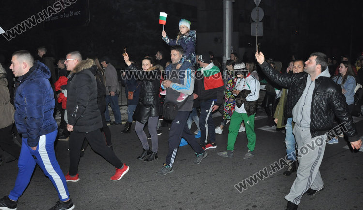 Протестиращите затвориха „Раковски“, настояха за по-добър живот
