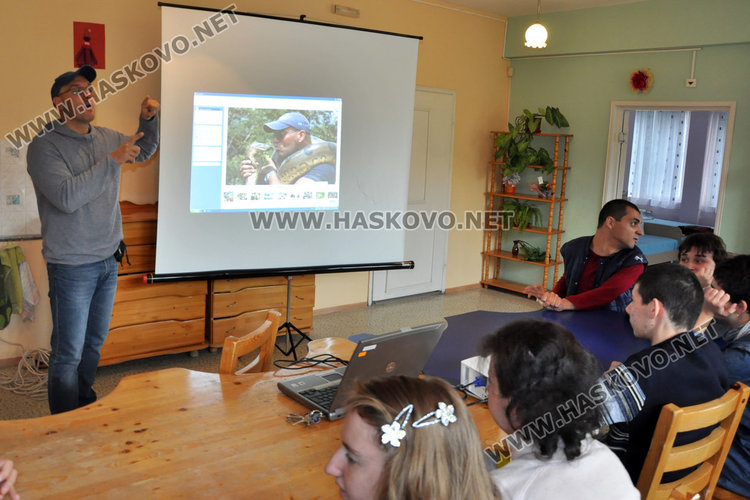 Пътешественикът Росен Охеда показа екзотични страни на децата от дом “Марина”