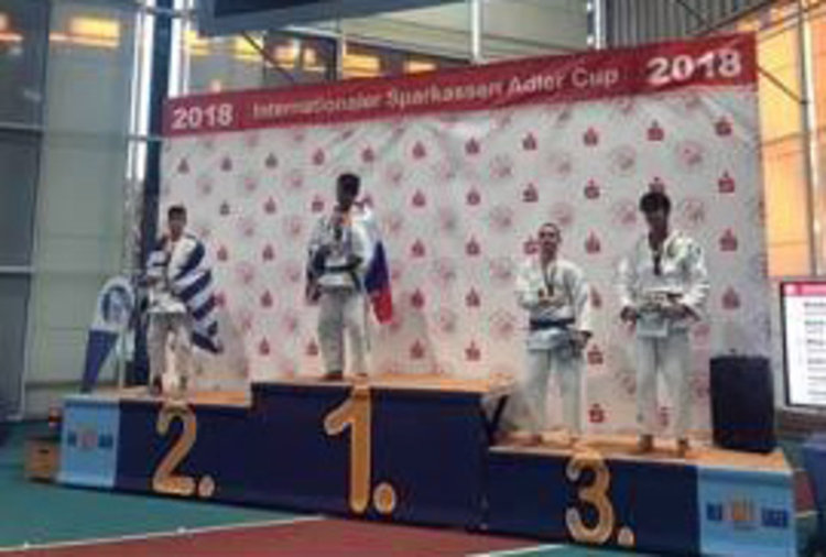 24 медала за джудистите на Хасково от три състезания в Сливен, Русе и Франкфурт