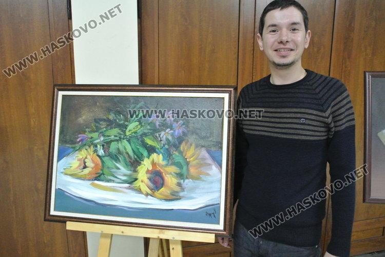 Даниел Русев подреди непоказвани досега платна  от акварел до пастел в Младежкия 