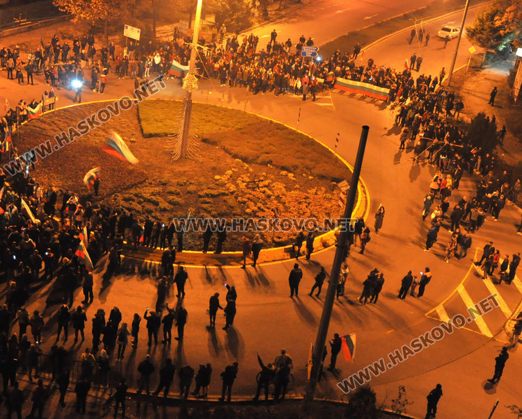 Протестиращите затвориха „Раковски“, настояха за по-добър живот