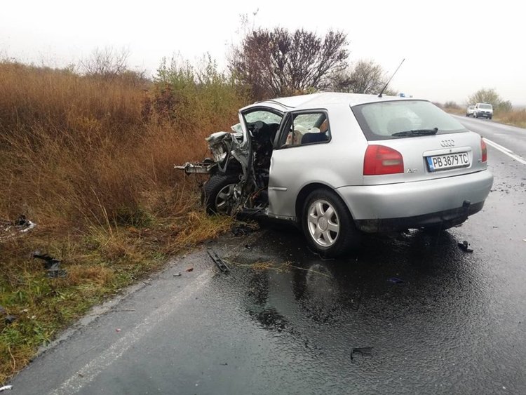 Тежка катастрофа край Поповица, има загинал