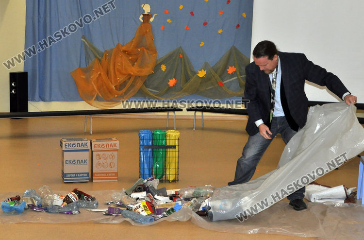 Барон Боклук учи деца от забавачка да събират разделно отпадъци