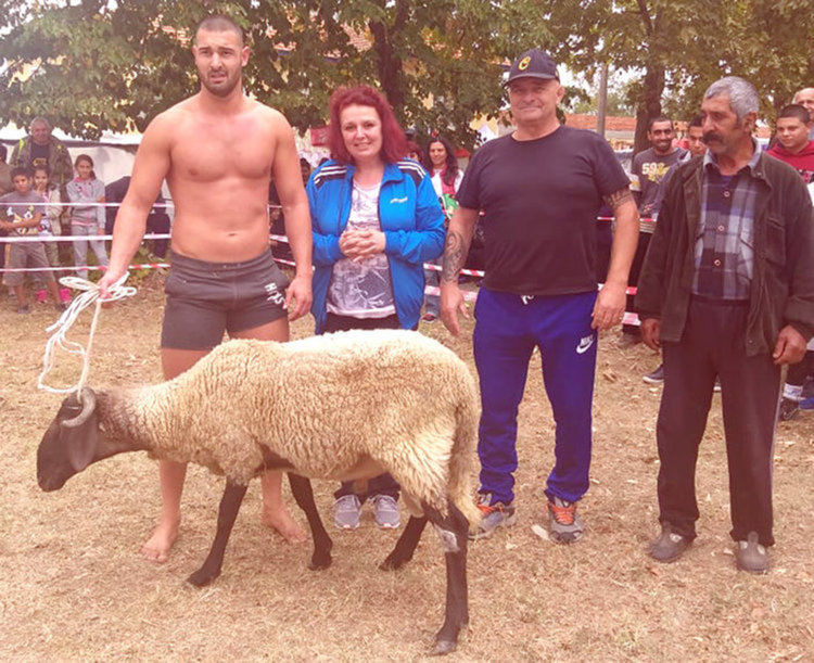 Хасковлията Георги Димитров шампион в тежка категория на борбите в Свирково