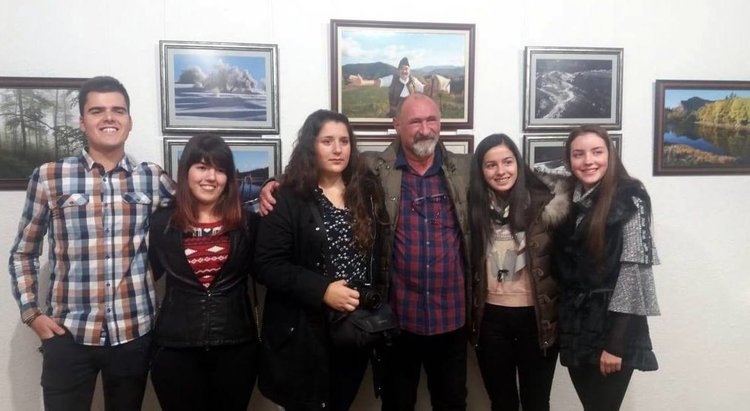 Фотографът е преподавател и ментор на младежите от фото клуб "Орфей"