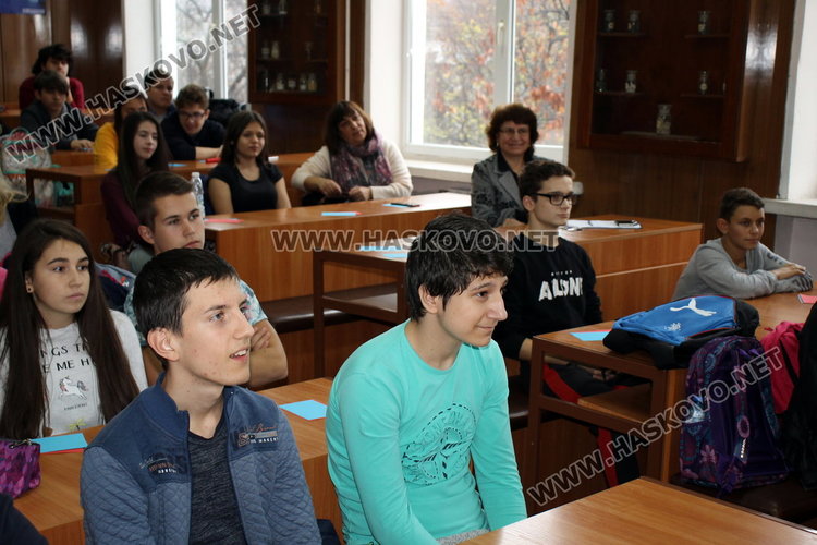 Финансовата дисциплина и джобните на младежите обсъдиха в ПМГ