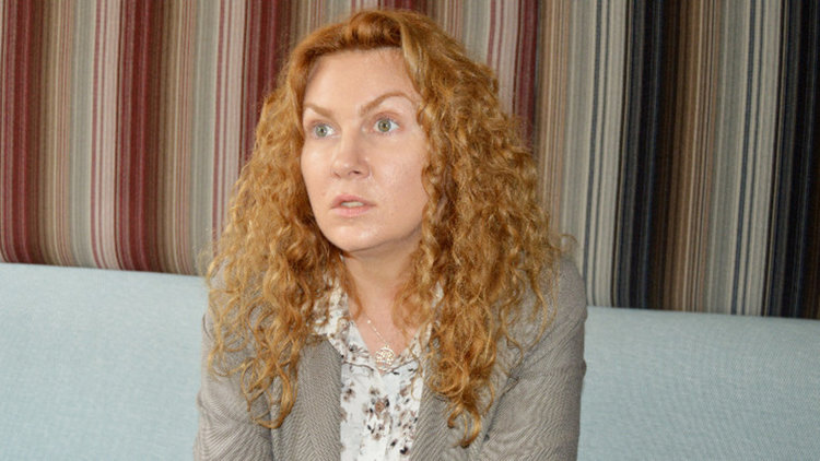 Деница Николова