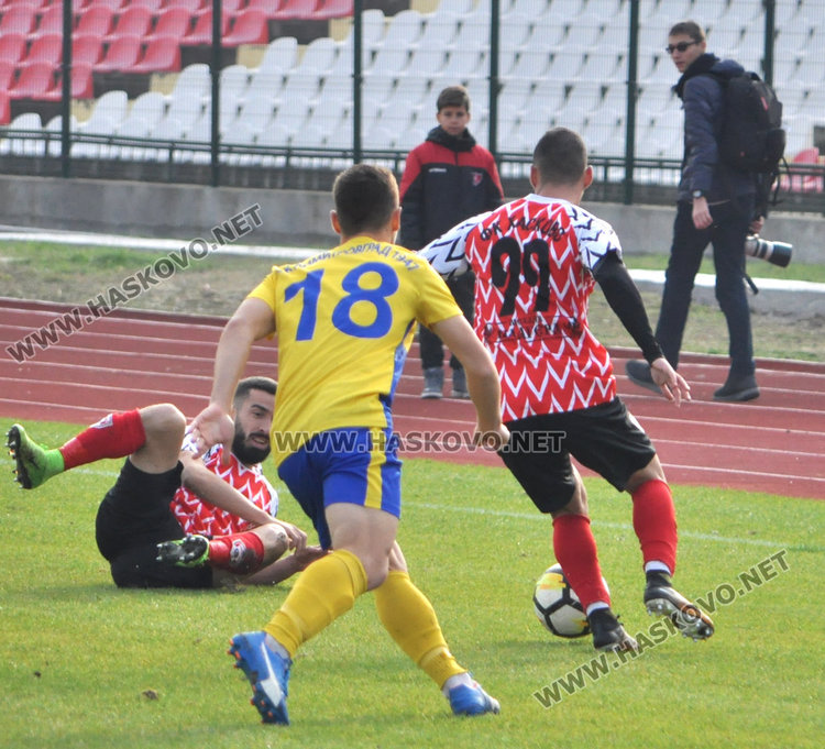 Хасково победи Димитровград с 2:0 в областното футболно дерби