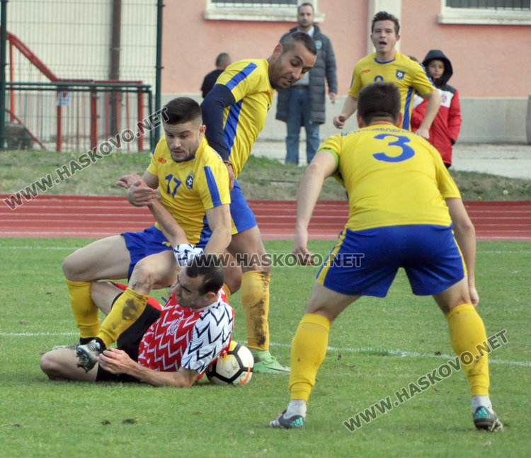 Хасково победи Димитровград с 2:0 в областното футболно дерби