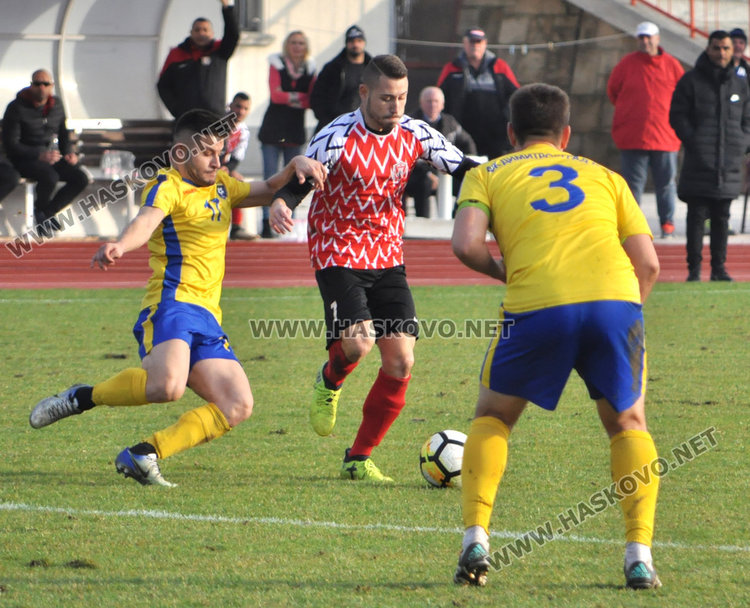 Хасково победи Димитровград с 2:0 в областното футболно дерби