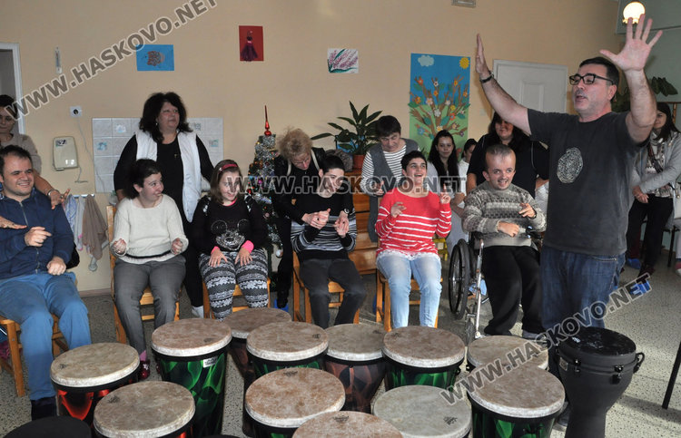 Ритъм терапия усмихна децата в Дом „Марина“