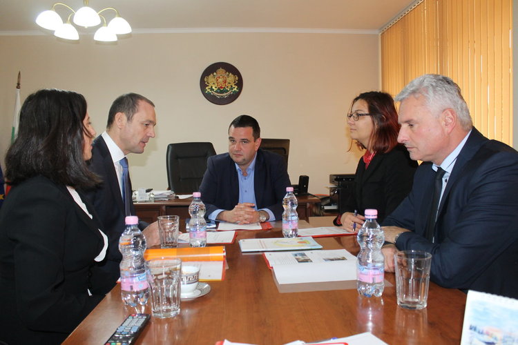 Областният управител се срещна с ръководството на EVN,обсъдиха подготовката за зимата