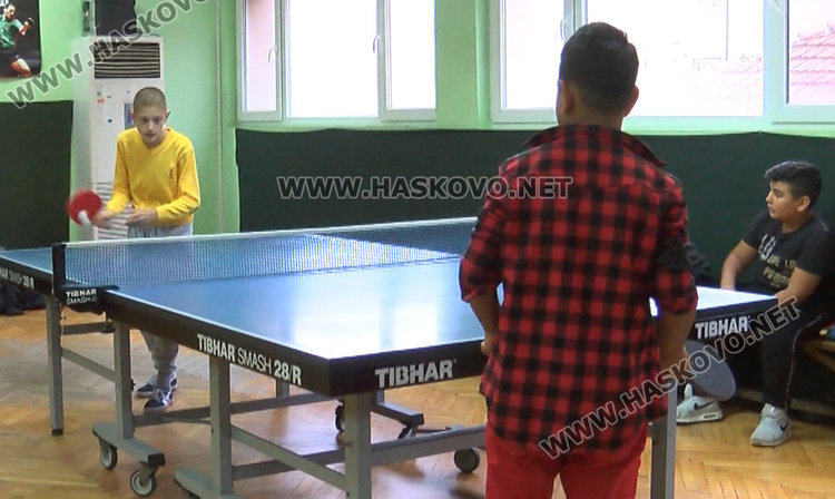 Приключиха ученическите финали по бадминтон и тенис на маса, започва шах