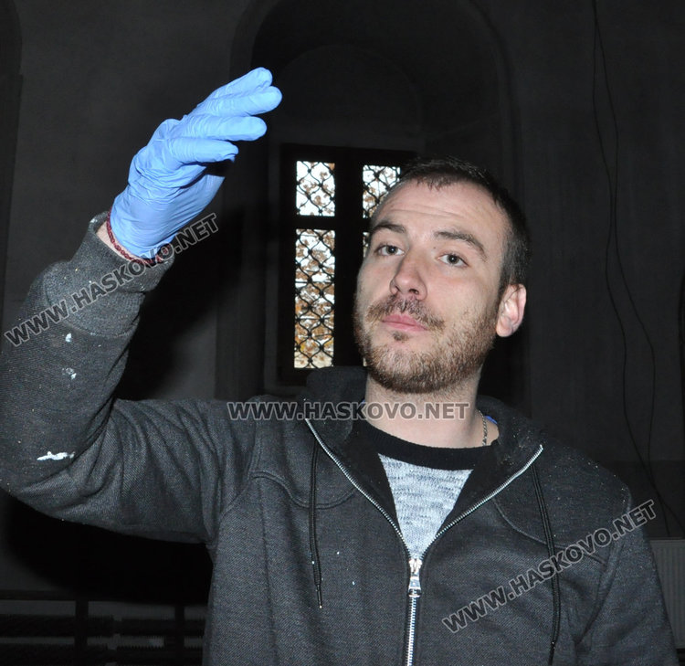 Делян Тодев се надява в близко време да се намрят средства и за изографисването на храма