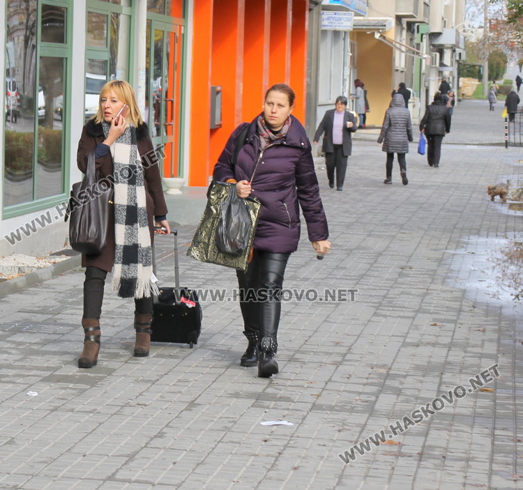 Мария вече е с нова количка, срещна се с омбудсмана Мая Манолова