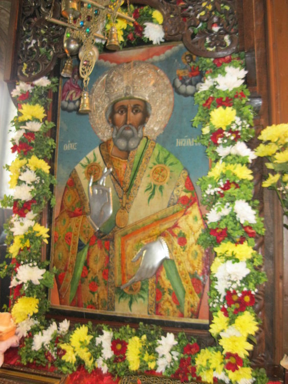 За Никулден архимандрит Висарион ще служи в Устово