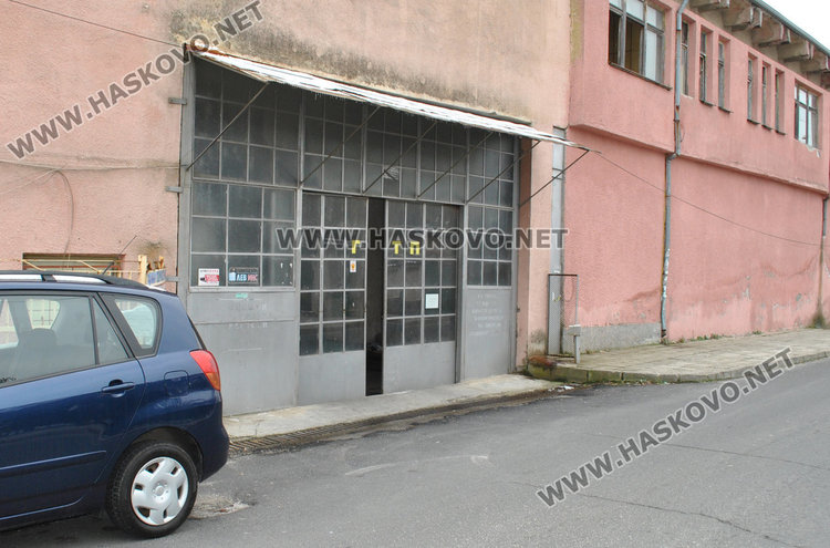 Запечатаният пункт за технически прегледи в Хасково отново заработи