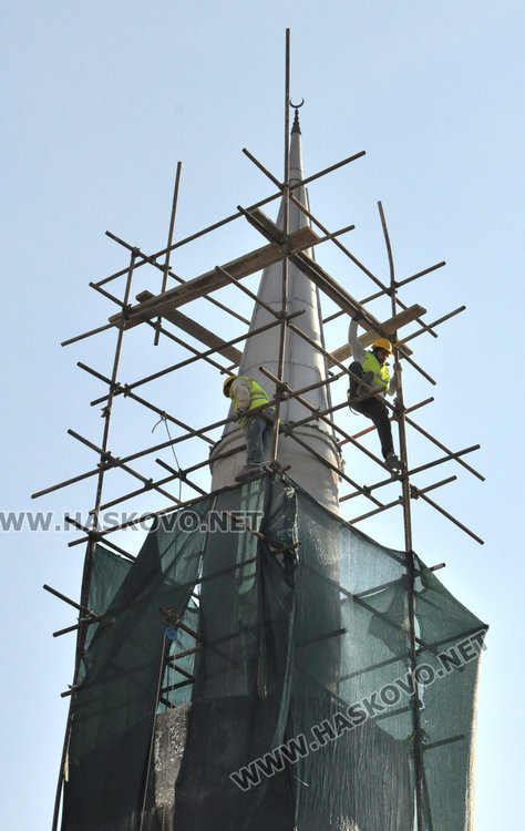 Ремонтират минарето на „Ески джамия”, отварят я до месец